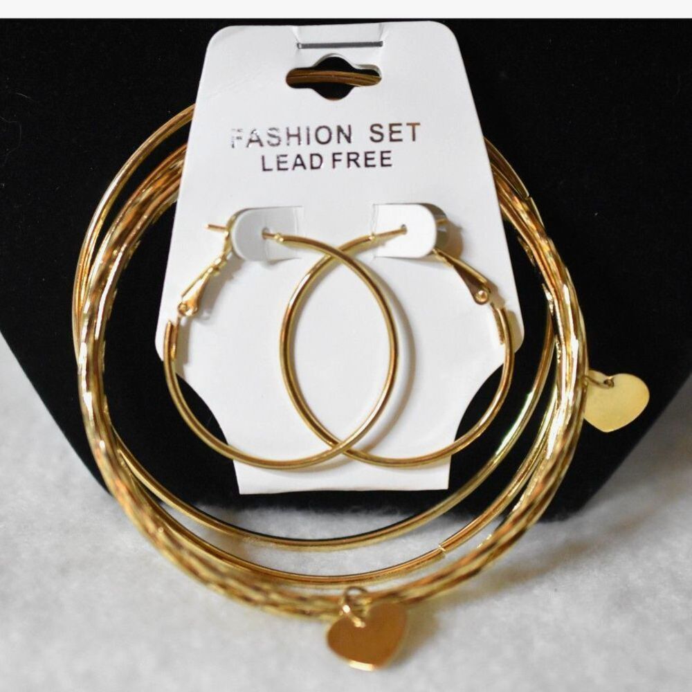 NWT 5 Gold Tone 6" Stackable Heart Charm Bracelets 1" Latch Back Earrings Set
